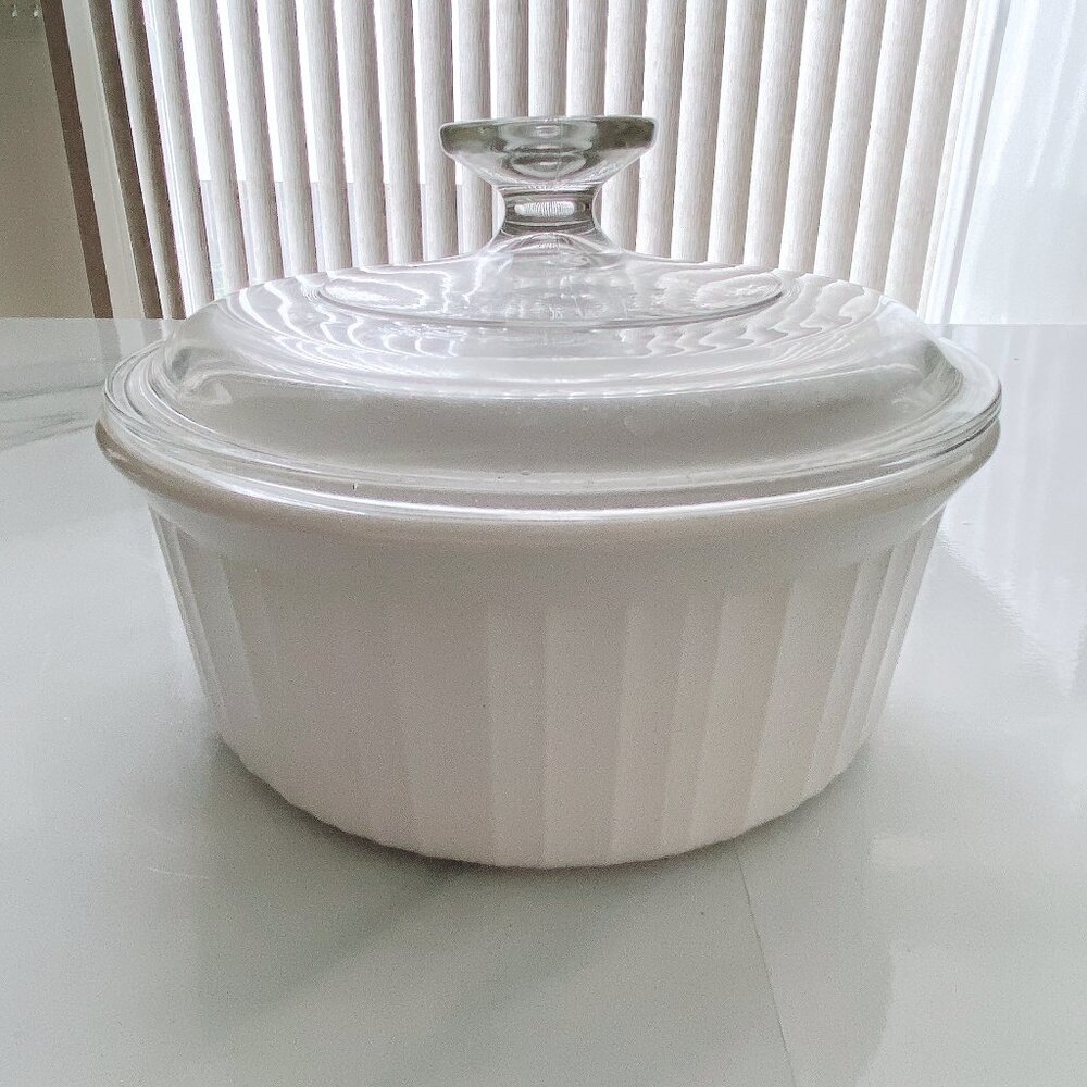 Corningware Round Casserole Dish w/ Glass Lid, French White